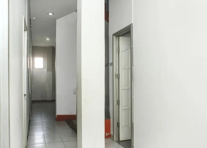 Spot On 2353 Wisma Hulubalang