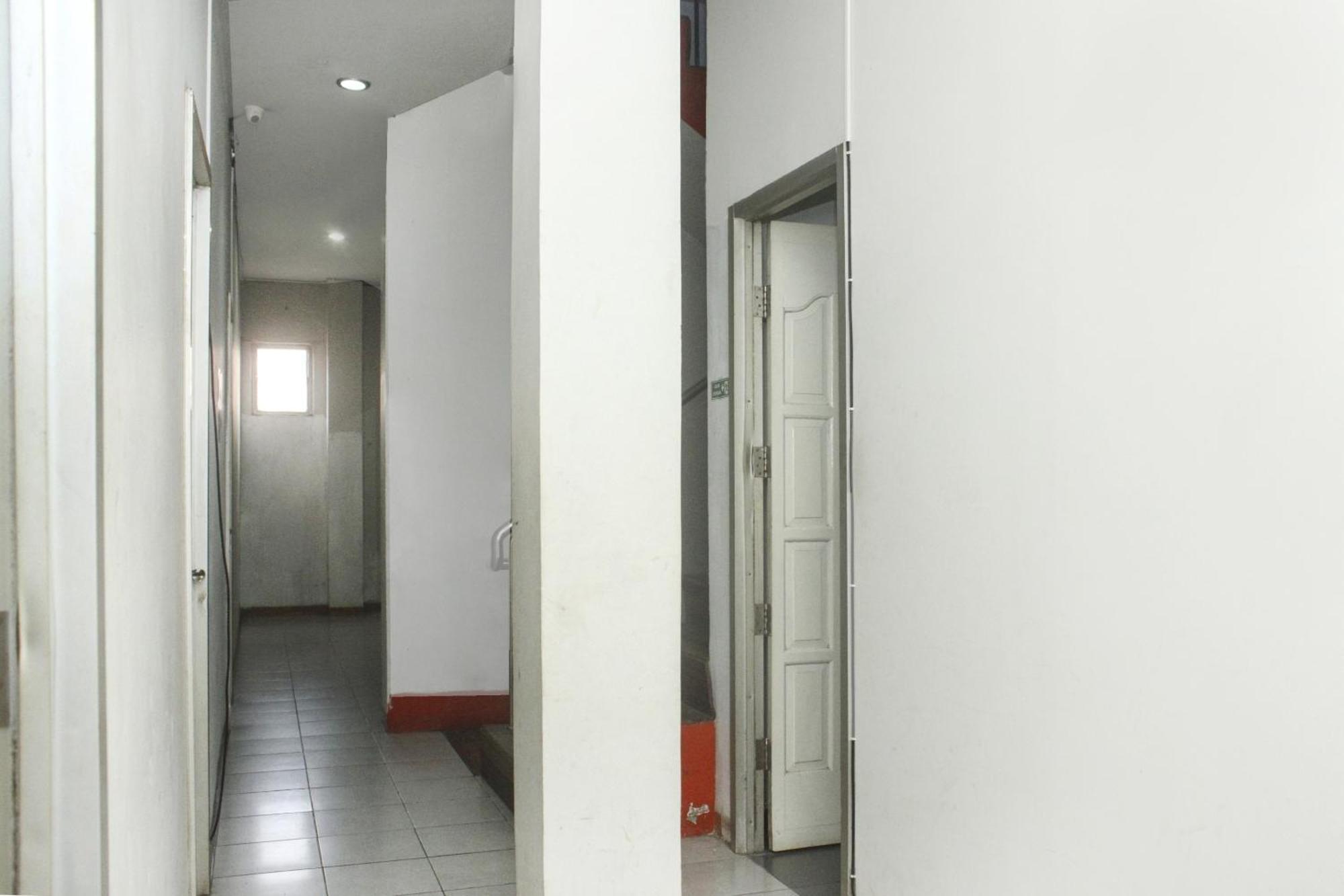 Spot On 2353 Hulubalang Hotel