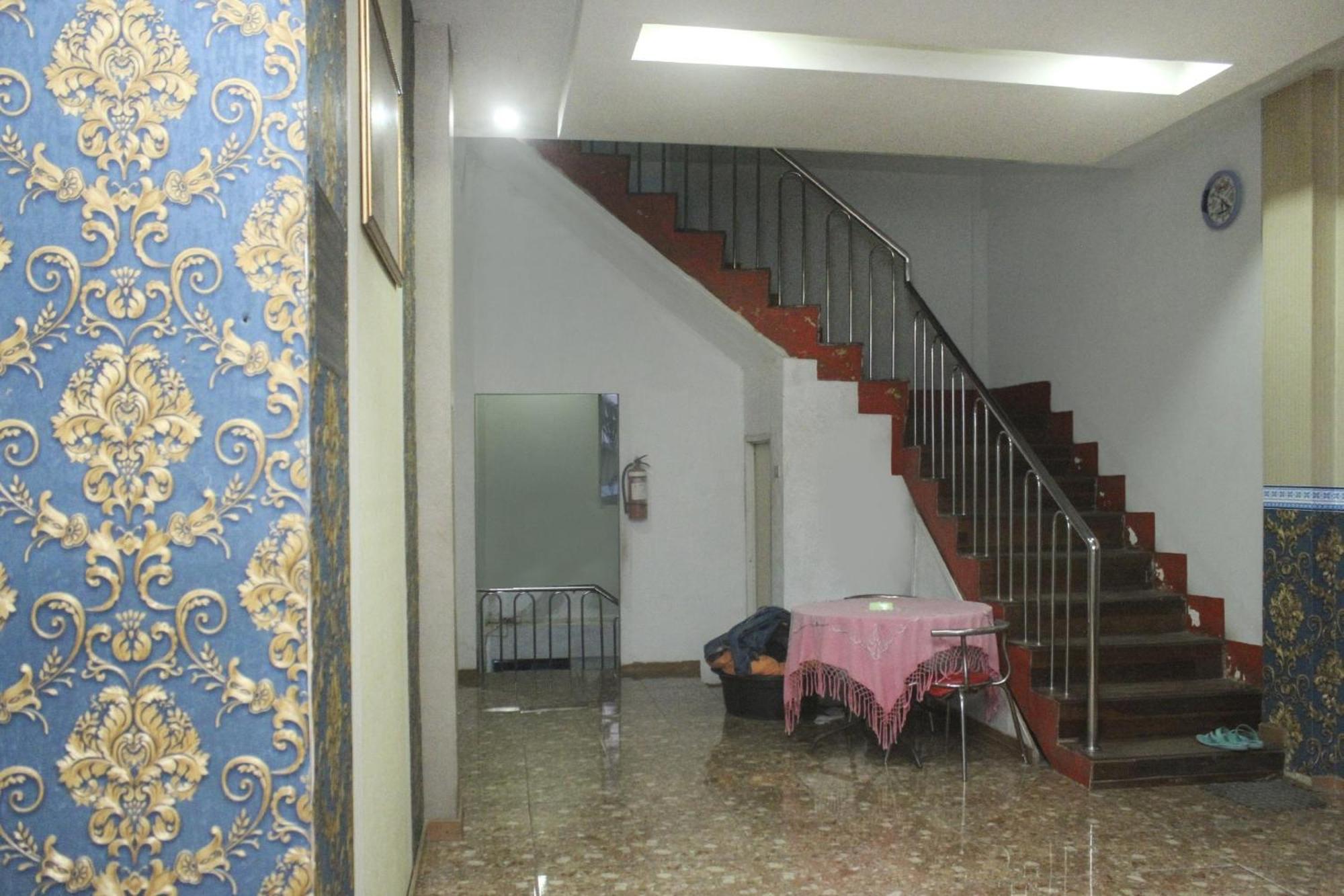 Spot On 2353 Hulubalang Hotel 2*